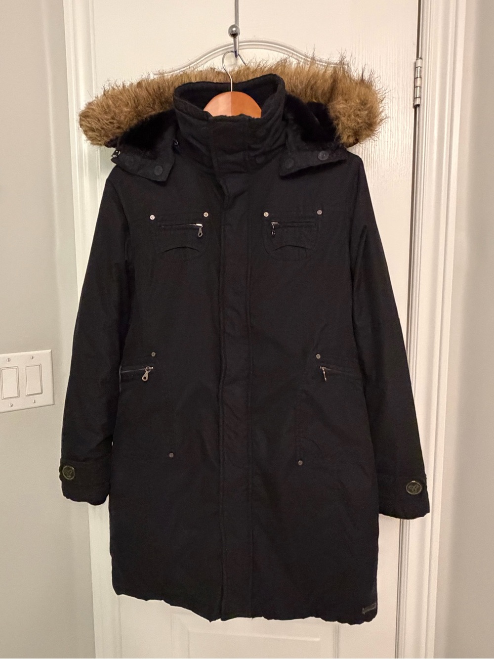TNA Black Women’s Puffer Parka with Faux-Fur Hood Trim